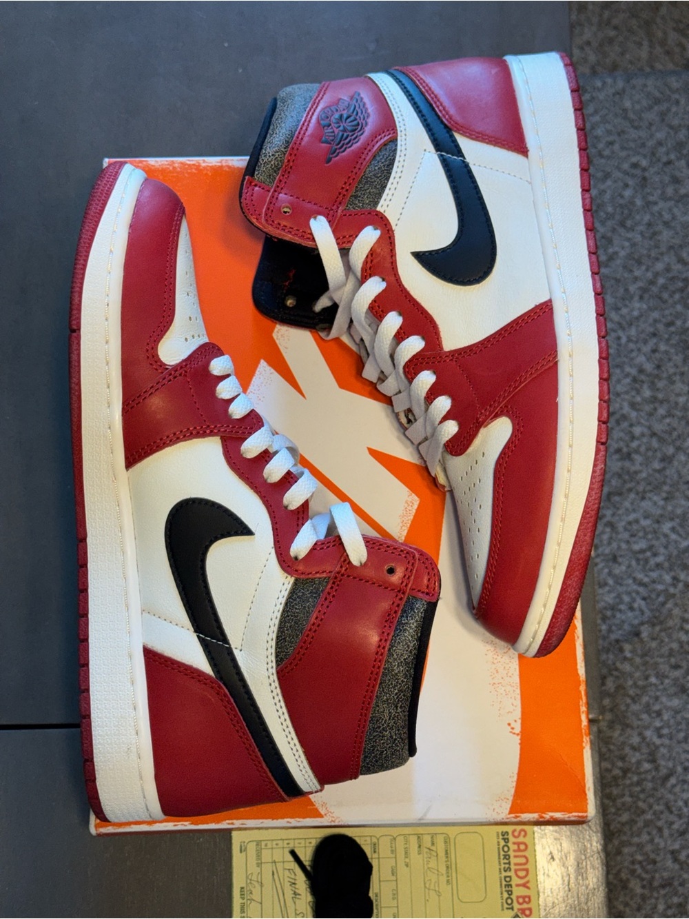 Jordan 1 Retro High OG “Lost & Found” Size 10.5 - Picture 3 of 6